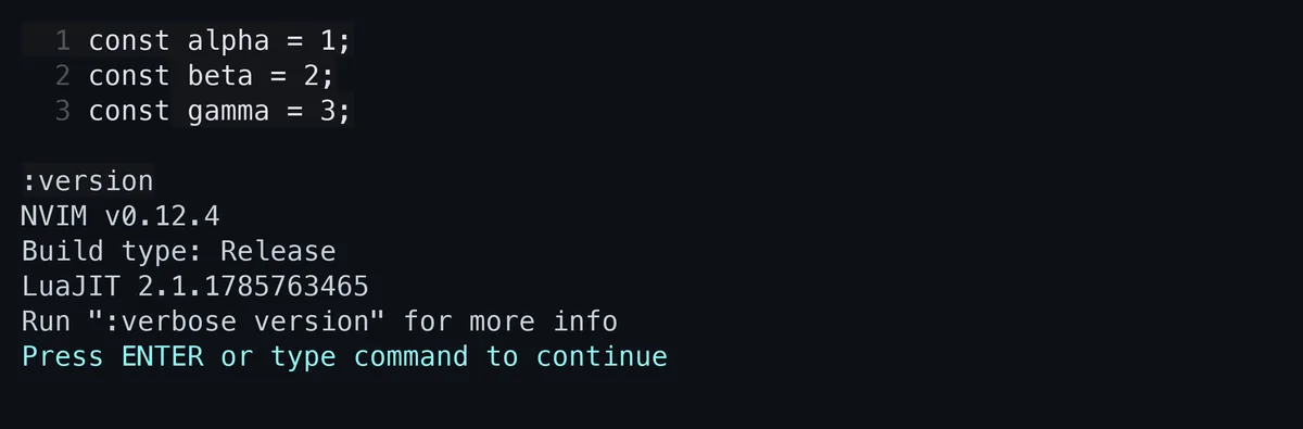 ui2を有効にしていないNeovimでversionコマンドを実行した画面。出力の下にPress ENTER or type command to continueと表示され、入力待ちで止まっている